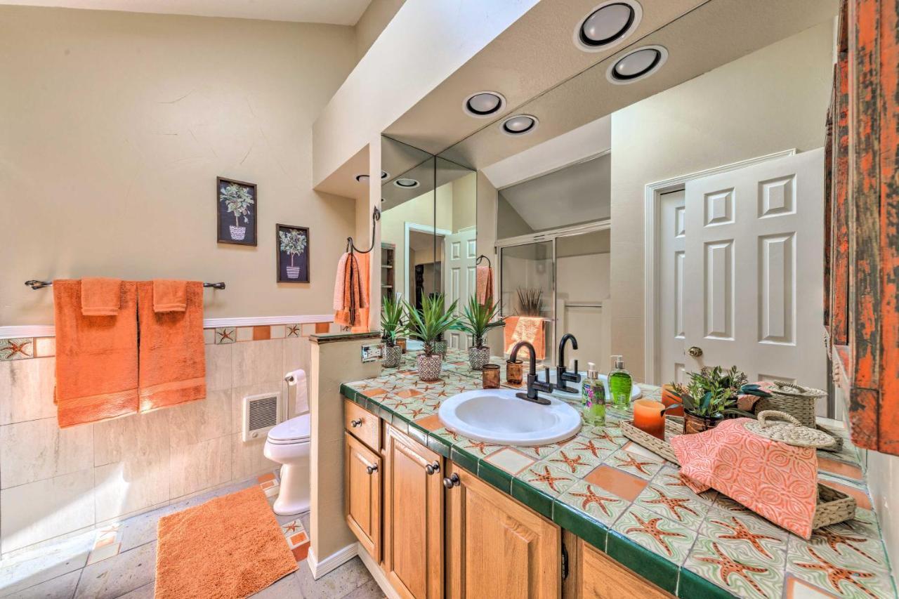 Eclectic Home With Deck 4 Miles To Ski Cloudcroft! المظهر الخارجي الصورة